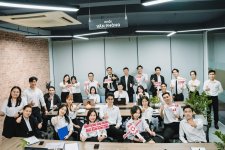 Doi-ngu-nhan-vien-Sieu-Toc-Marketing.jpg
