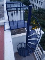 cau-thang-sat-len-san-thuong .jpg cau-thang-sat-len-san-thuong .jpg