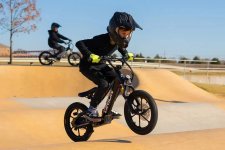 imgi_52_child-riding-orion-electric-balance-bike-on-track_7c5c5a24-dfee-44a0-81c1-8b90f6dbdc95.jpeg